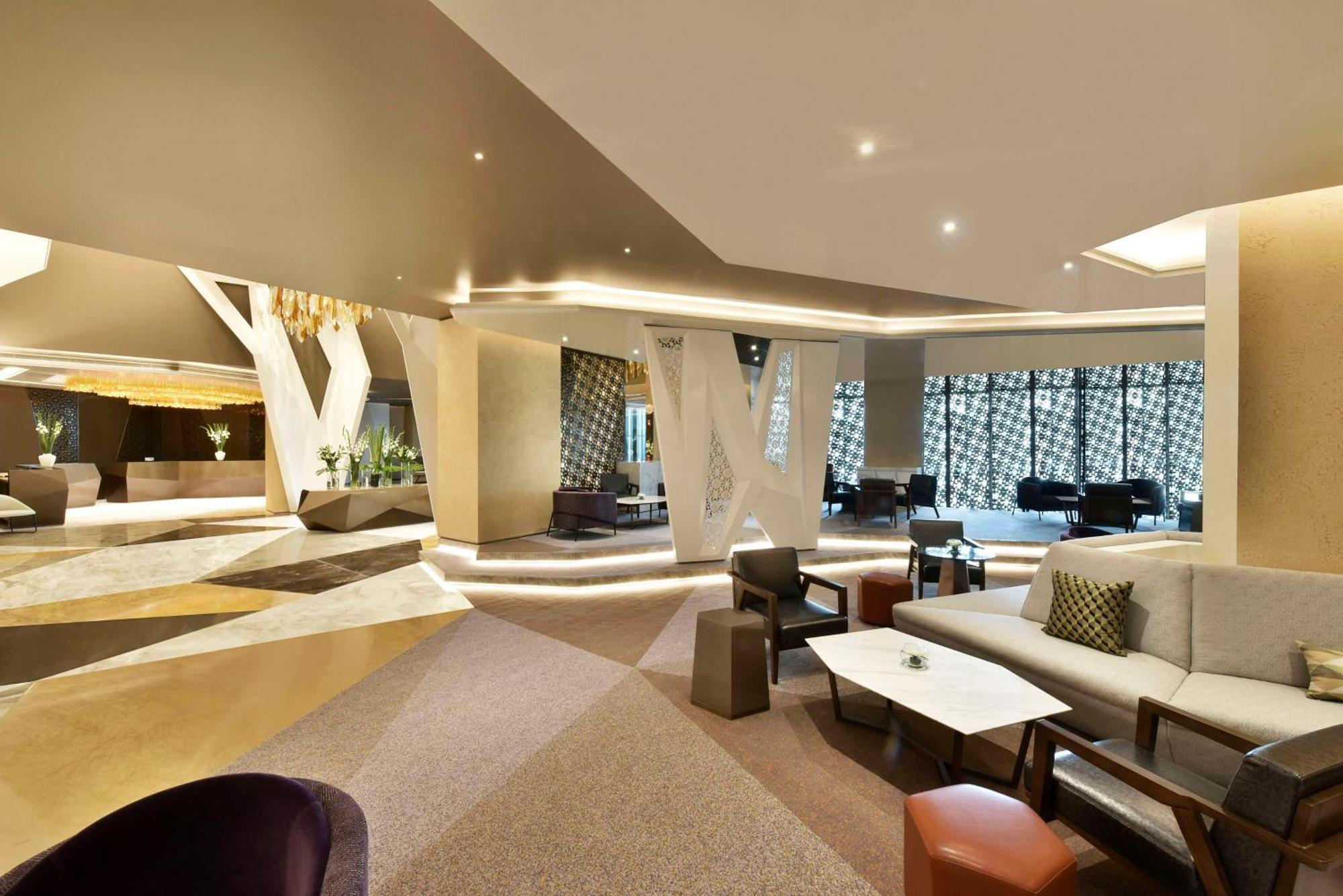 Hilton Bahrain Hotel Manama Ngoại thất bức ảnh The lobby of the hotel